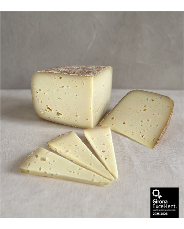 Queso Cabirol madurado con leche cruda de cabra de l'Aubreda